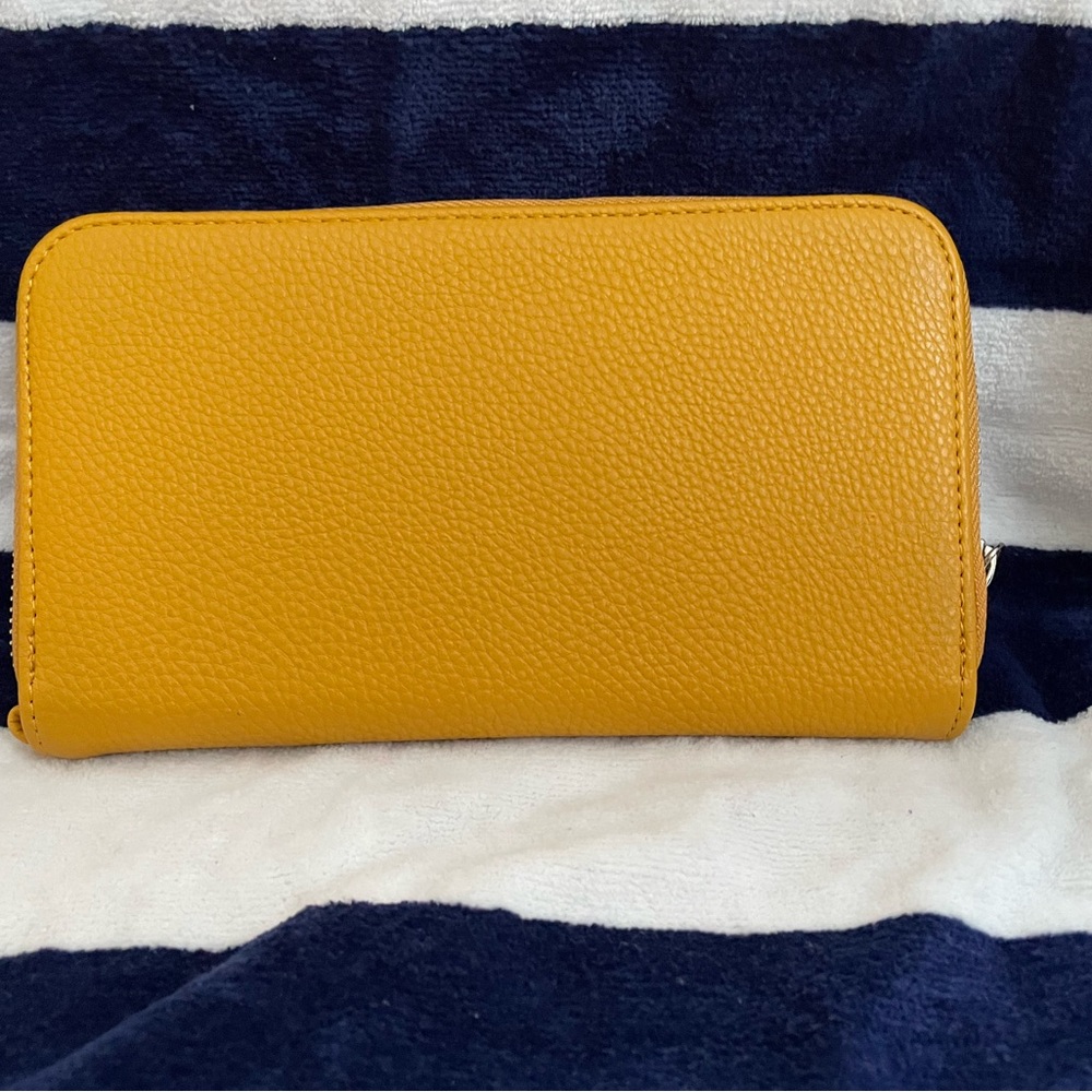 Thirty-One Yellow Wallet
